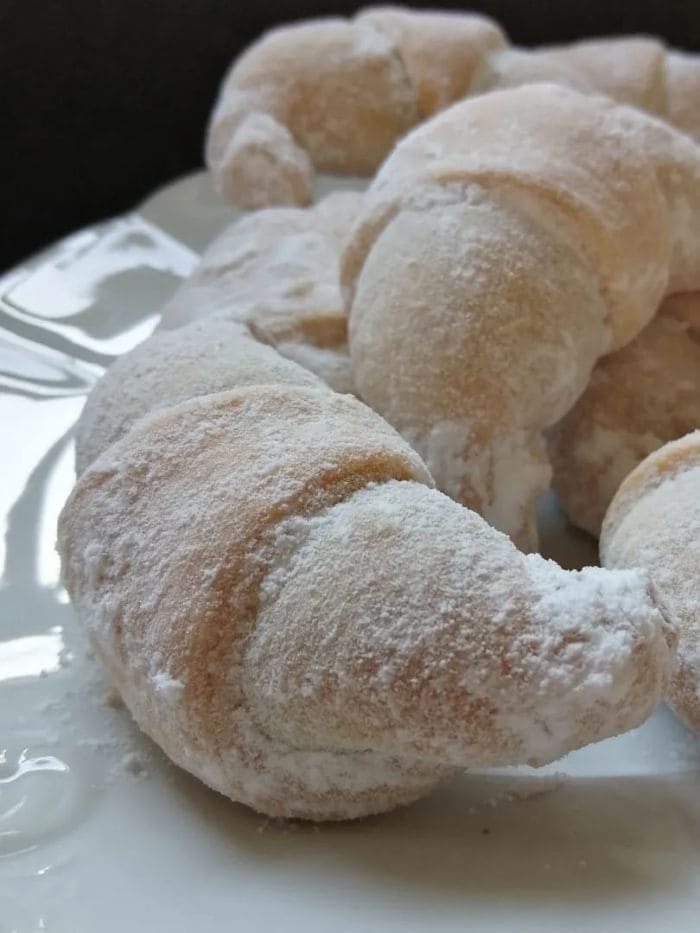 Zákusky a dezerty - plněné rohlíčky
